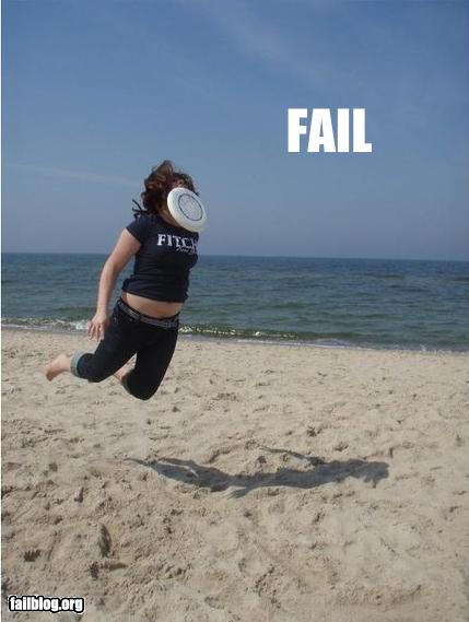 fail-owned-frisbee-catch-fail.jpg