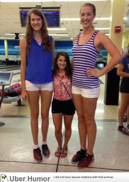 really tall basketball kplayer next ot shor t girl
