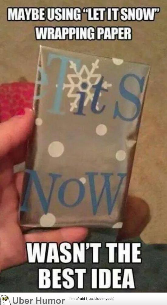 christmas-wrapping-paper-fails-22.jpg