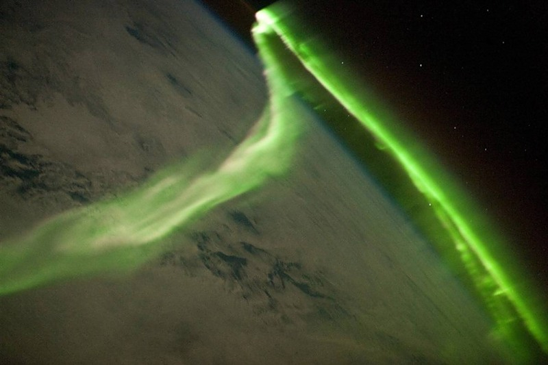 aurora-borealis-seen-from-orbit-[pic]
