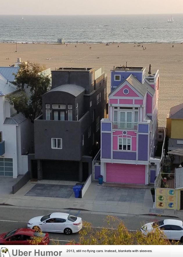 The sexual tension between these two beach houses | Funny ...